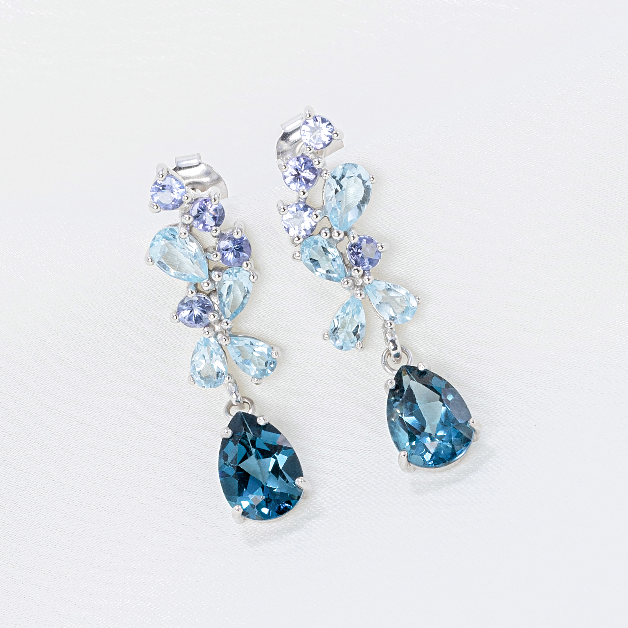 Boucles d'oreilles pendantes en argent sterling avec pierre précieuse bleue