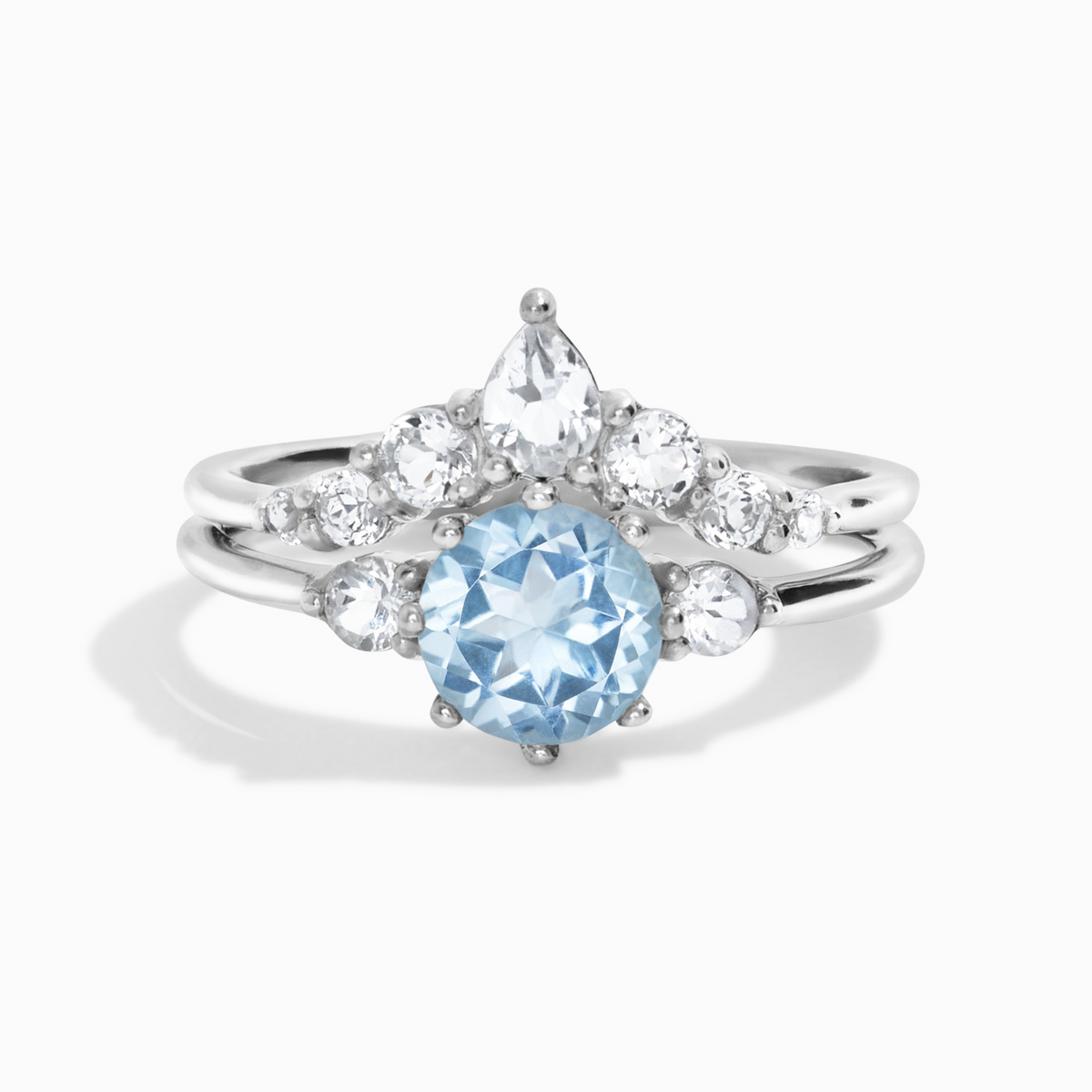 Bague Sélène en topaze bleue sertie en argent sterling