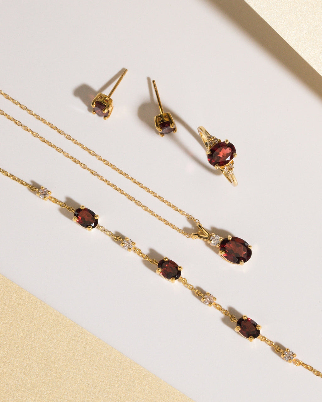 Bracelet Grenat en Vermeil d'Or 18 carats