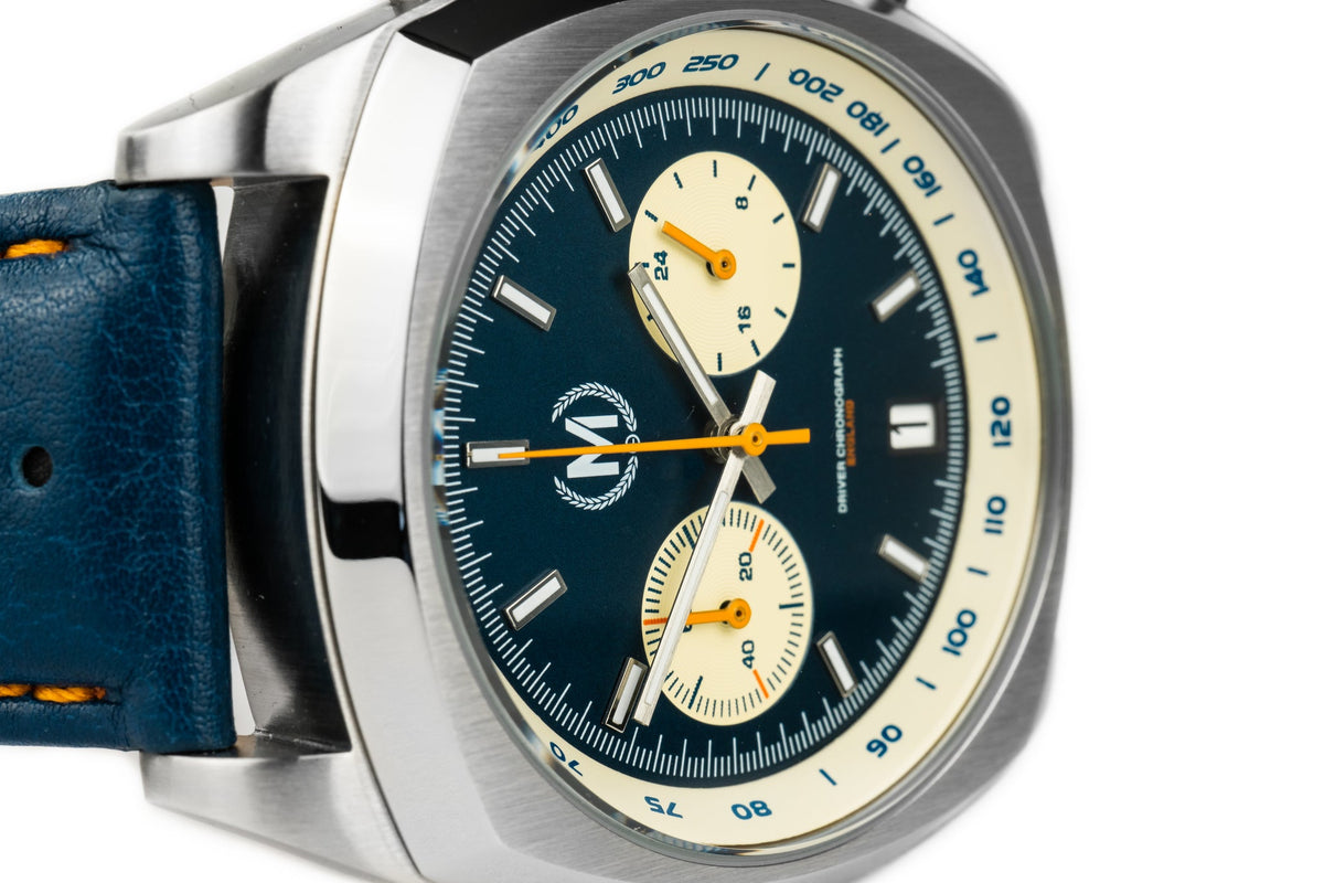 Chronographe Driver MKII Quartz, Blue Reverse Panda (PRÉCOMMANDEZ DÈS MAINTENANT)