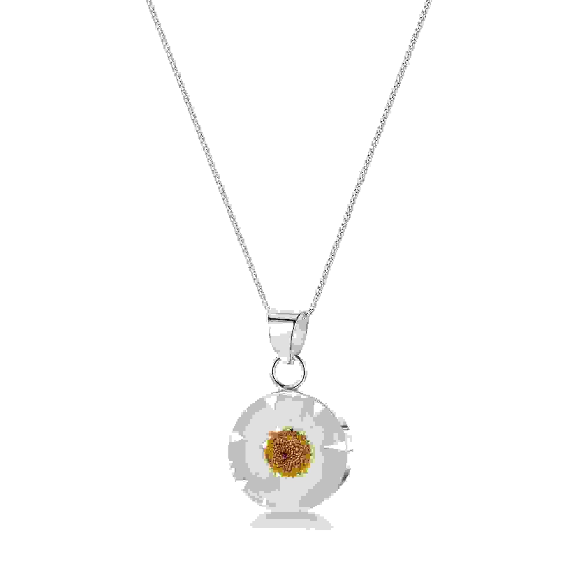Daisy Round Pendant Necklace