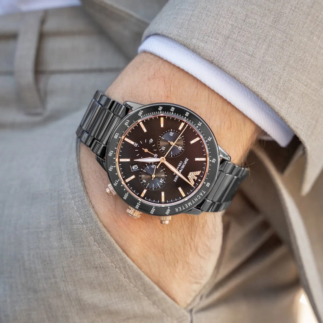Montre pour homme en céramique noire Emporio Armani AR70002 Mario