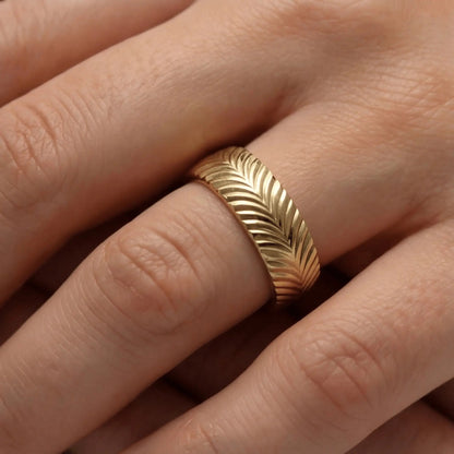 5mm Gold Wedding Band – Spiral Wave – 9ct/14ct/18ct Gold