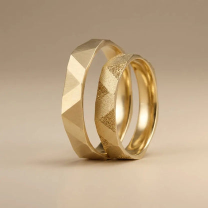3.5mm Gold Wedding Band – Pyramid Facet Sandblast Detail – 9ct/14ct/18ct Gold