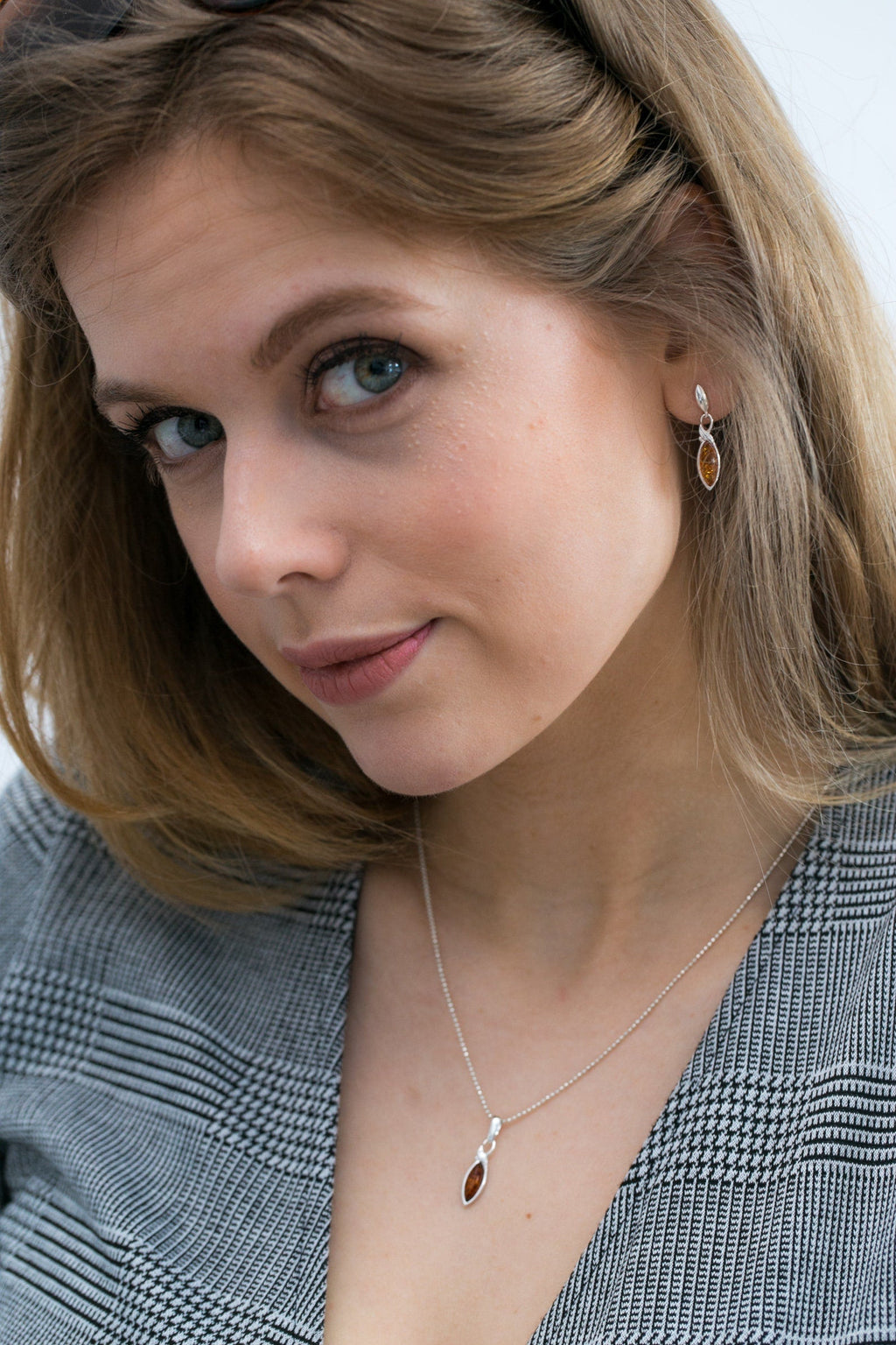 Boucles d'oreilles pendantes marquise délicates