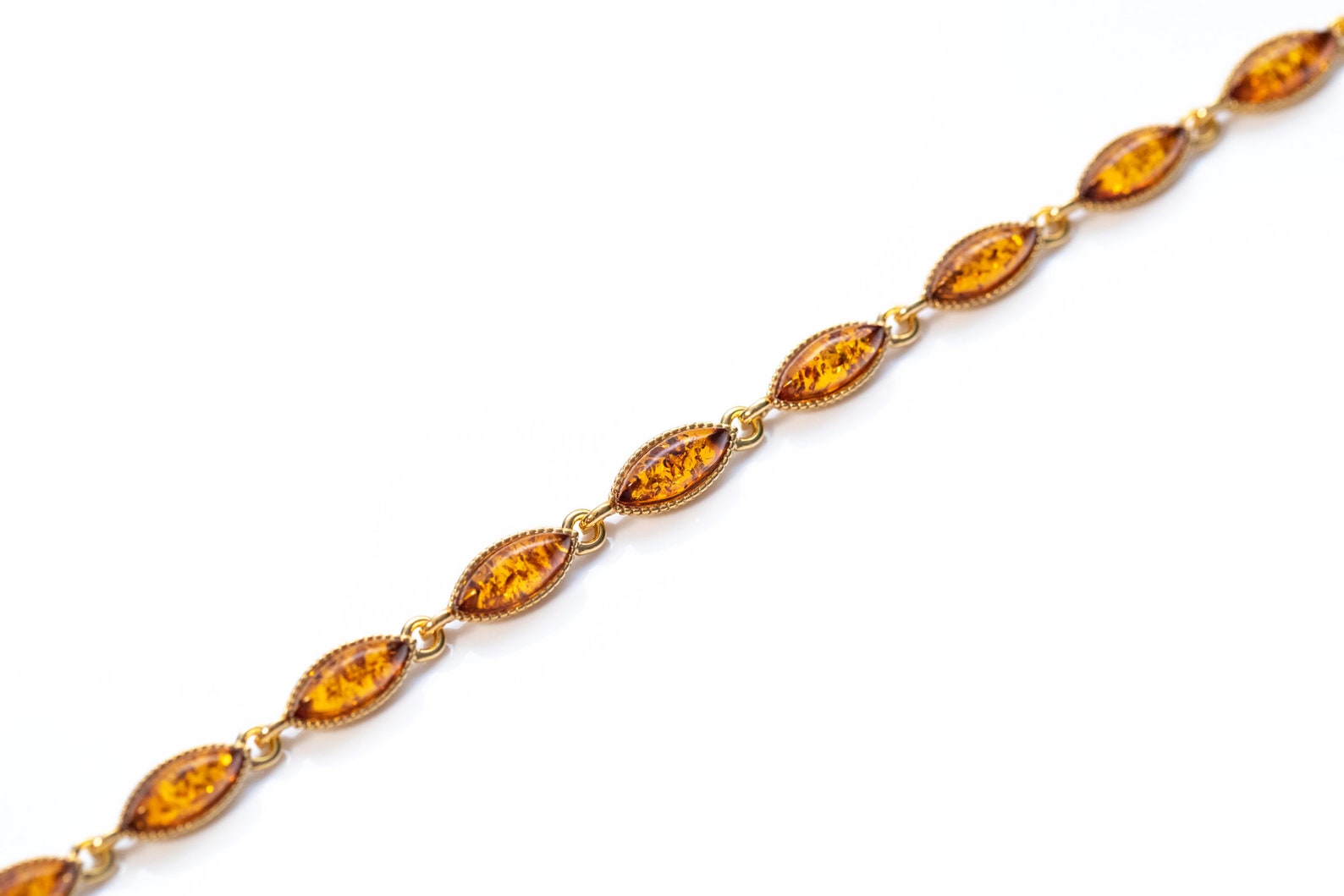 Bracelet délicat en argent plaqué or et ambre