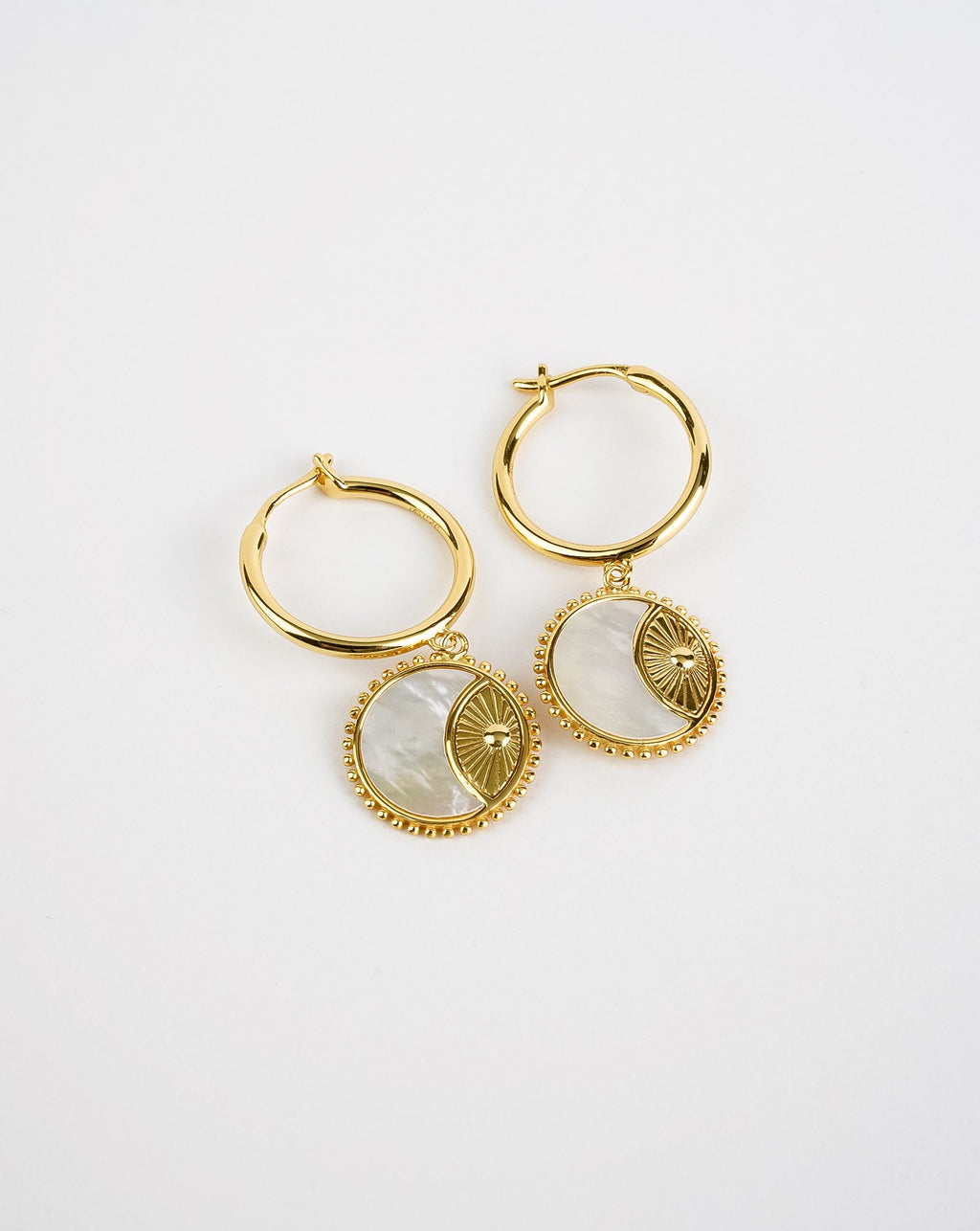 Boucles d'oreilles rayon de soleil en nacre