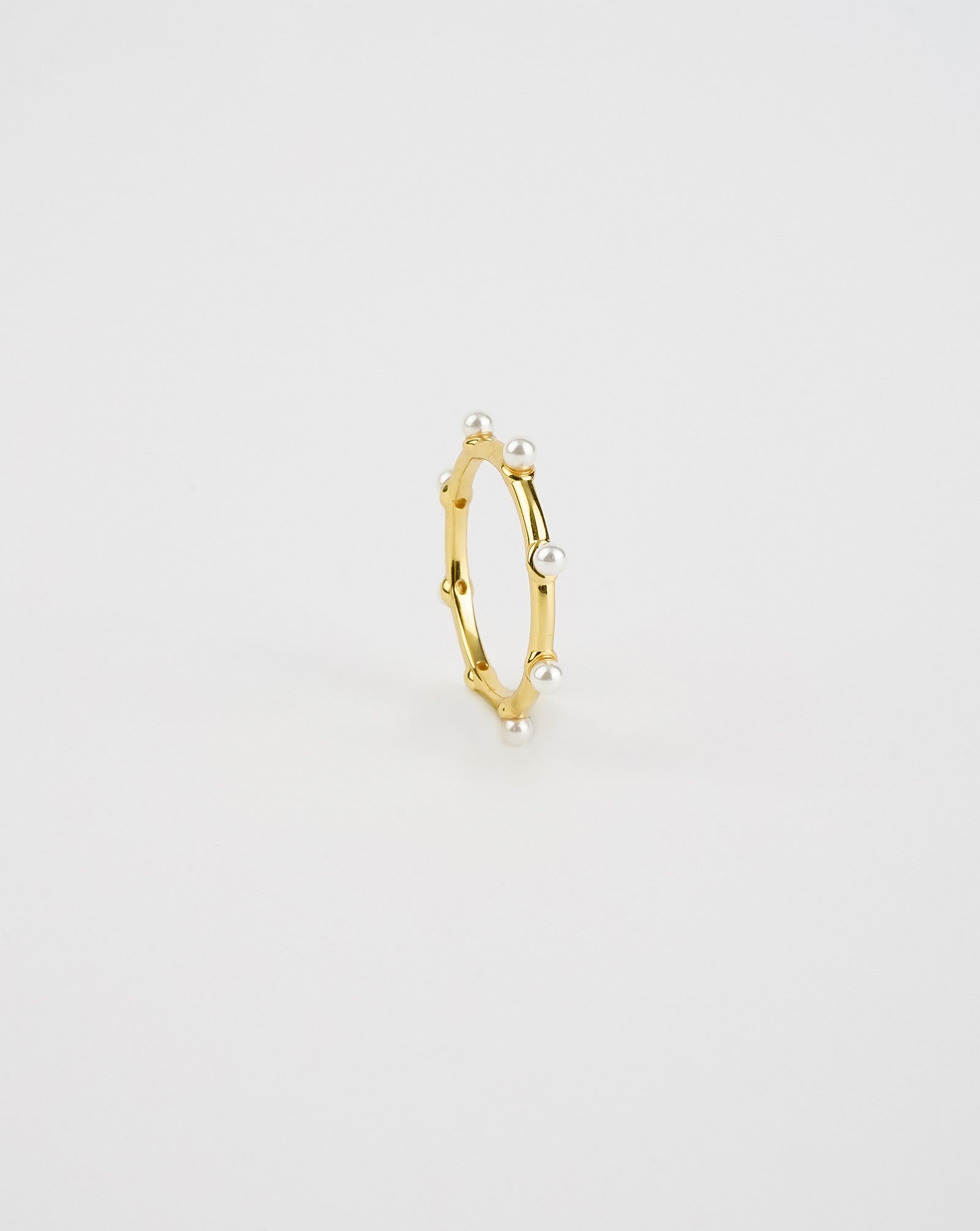 Dot Pearl Ring
