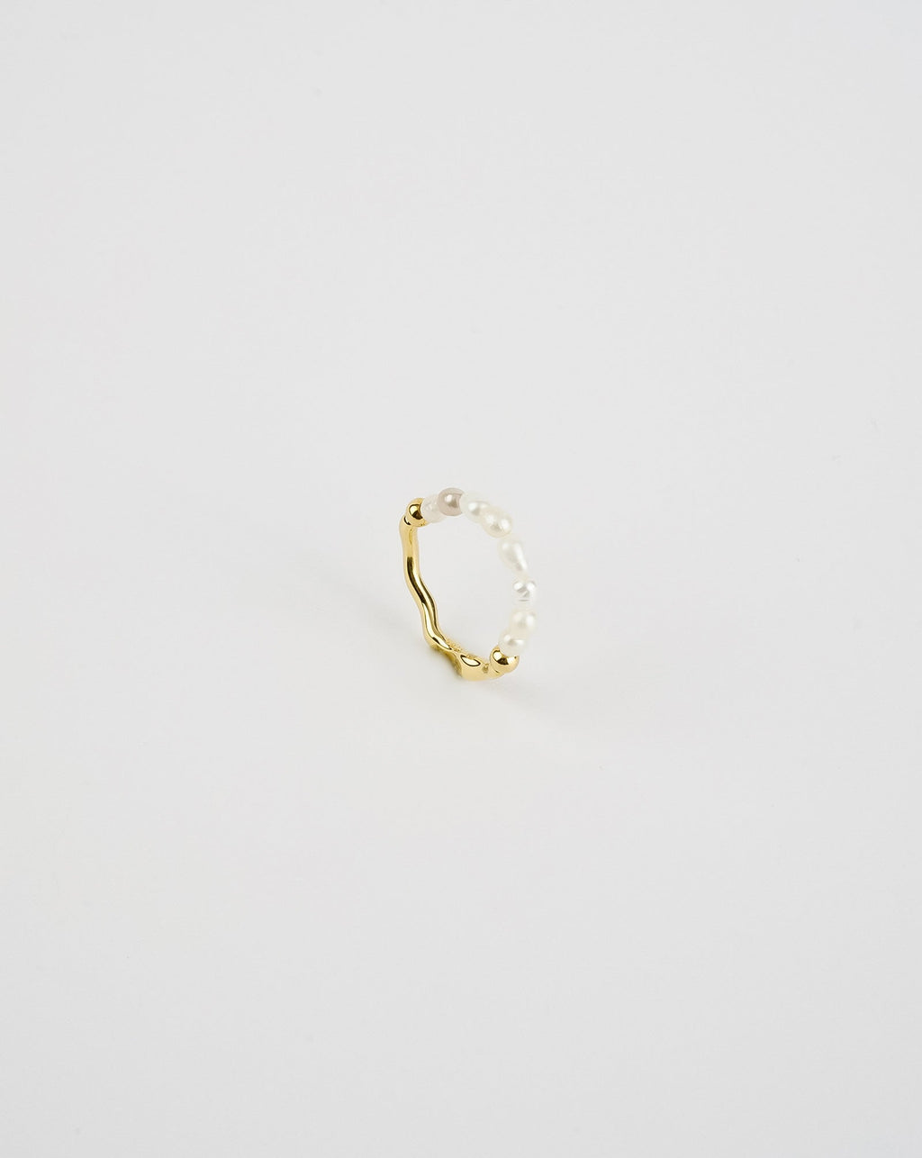 Bague martelée avec perle