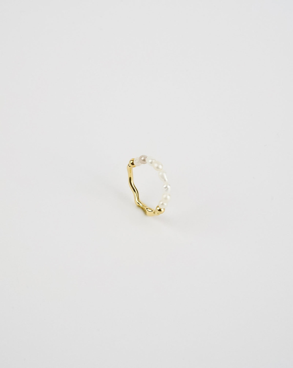 Bague martelée avec perle