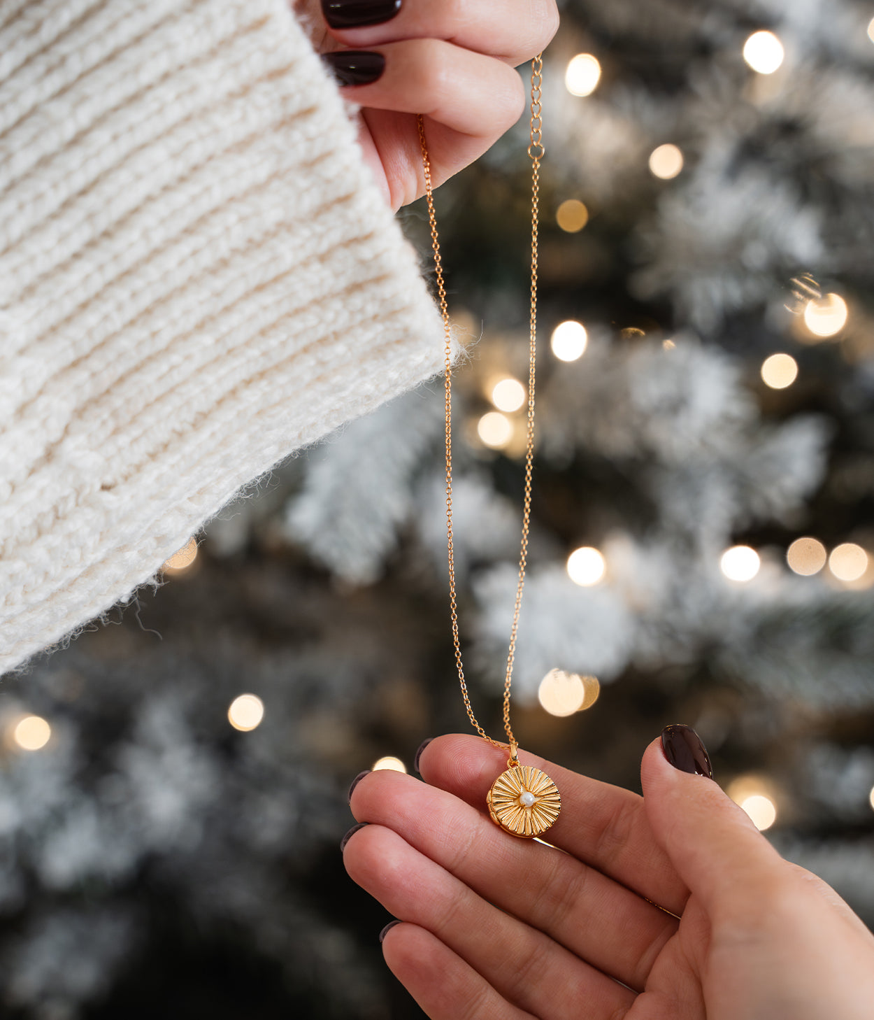 Sun Shell Pearl Locket Necklace