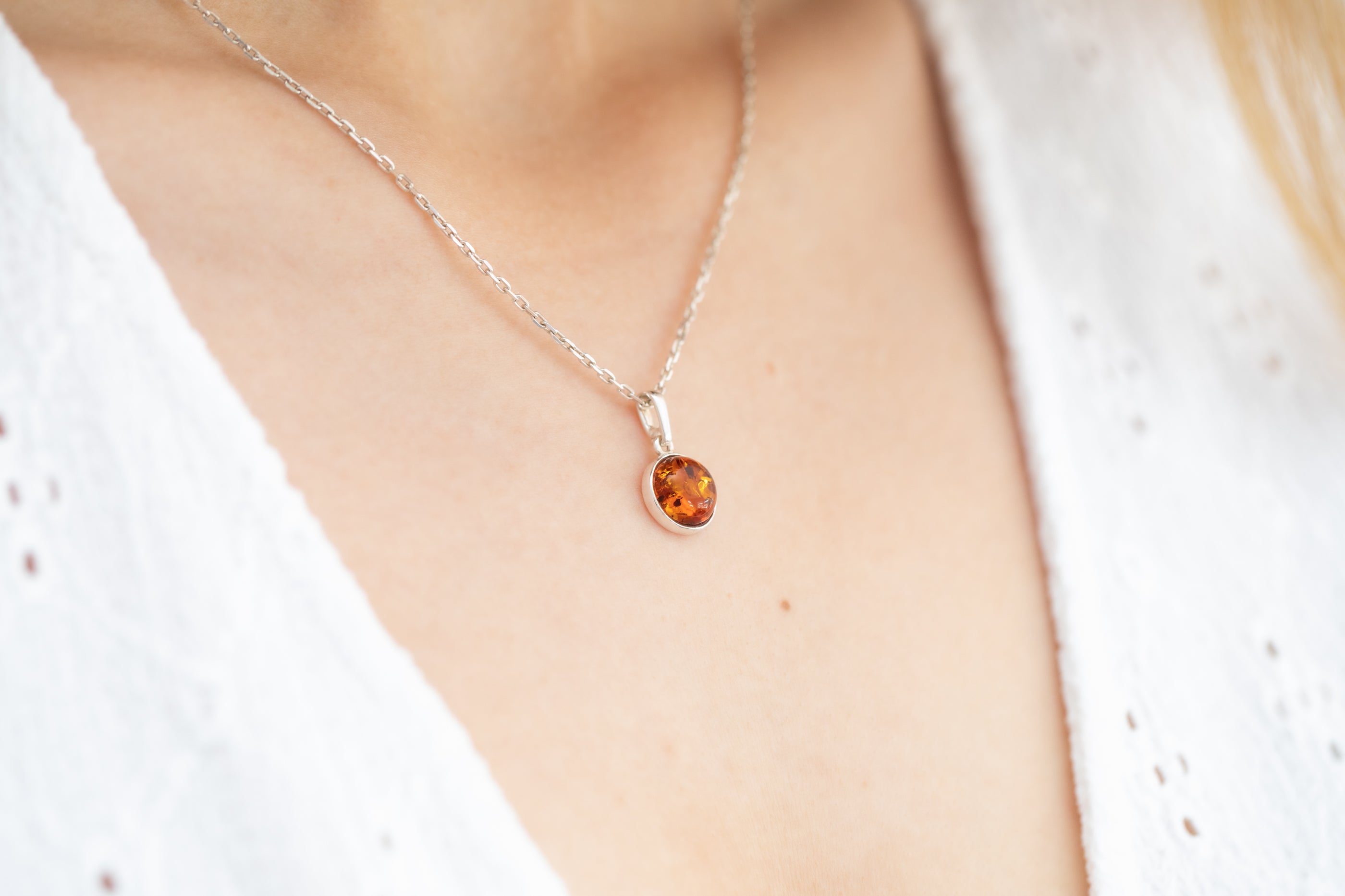 Pendentif Mini Ambre LES ESSENTIELS