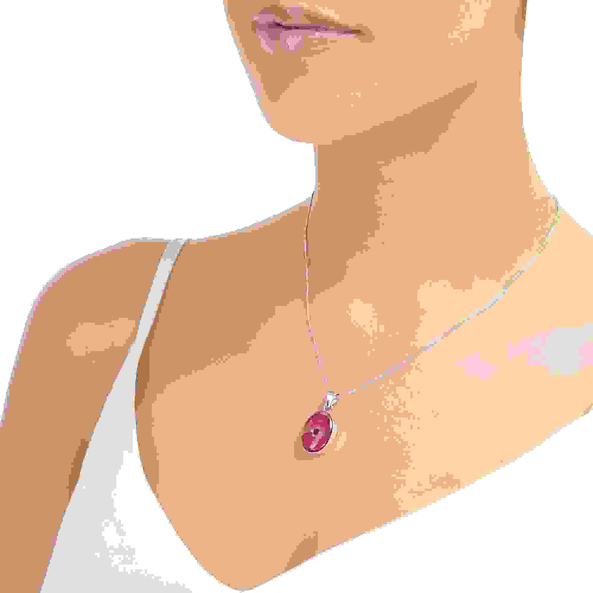 Poppy Oval Pendant Necklace