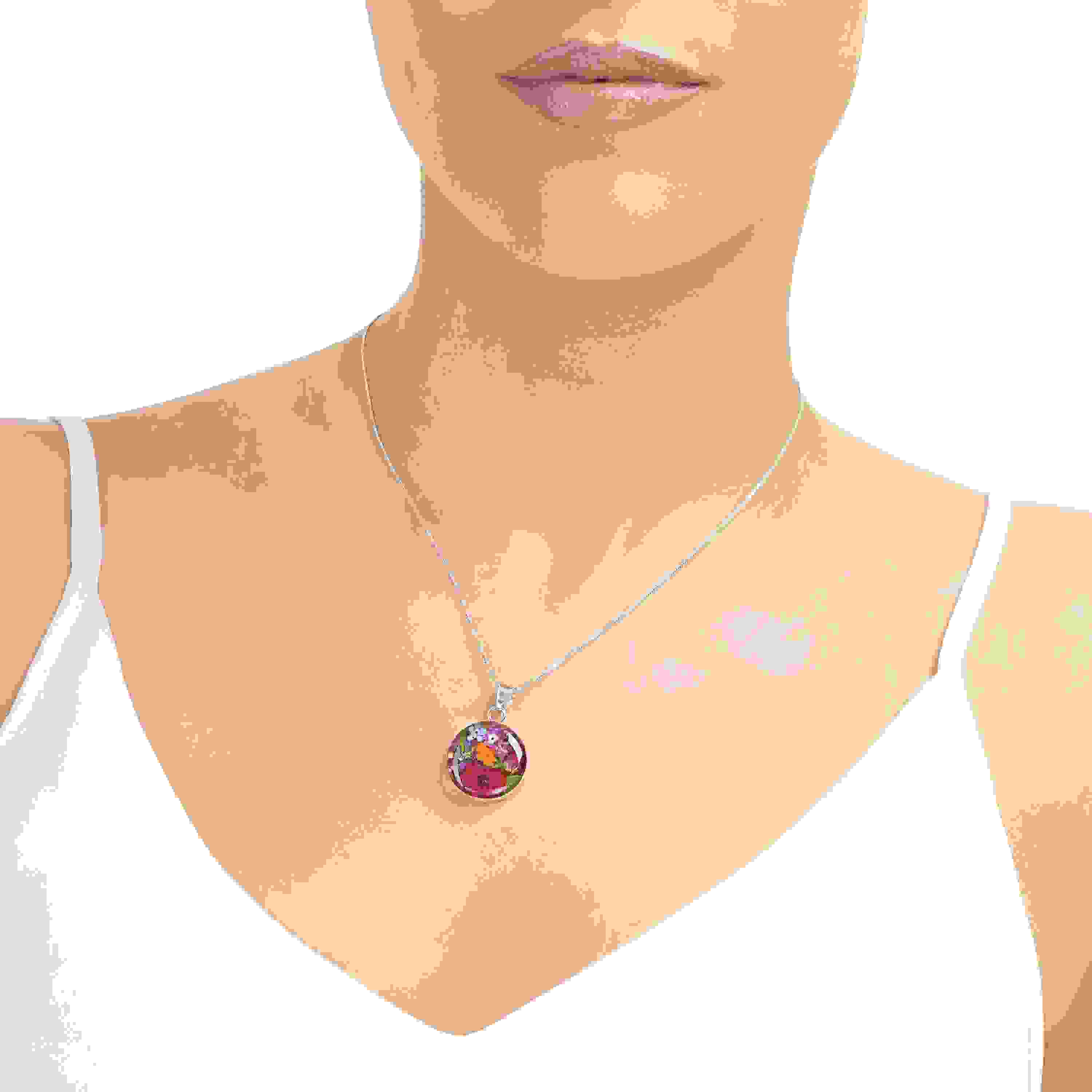 Mixed Flower Round Pendant Necklace