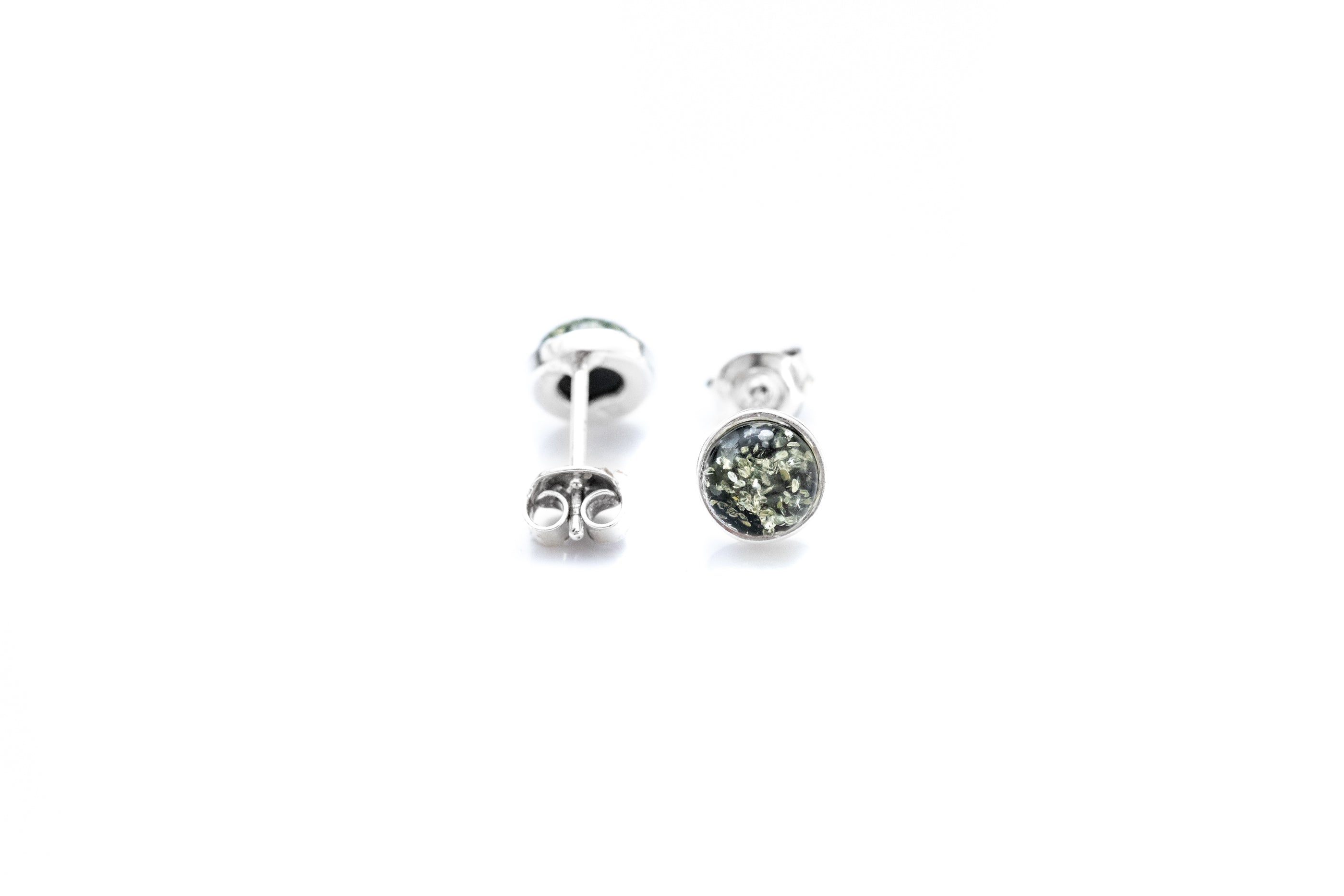 Boucles d'oreilles clous ESSENTIALS mini vert ambre