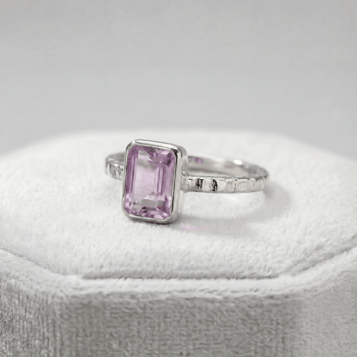 Bague améthyste lavée par les marées - Améthyste octogonale et anneau martelé
